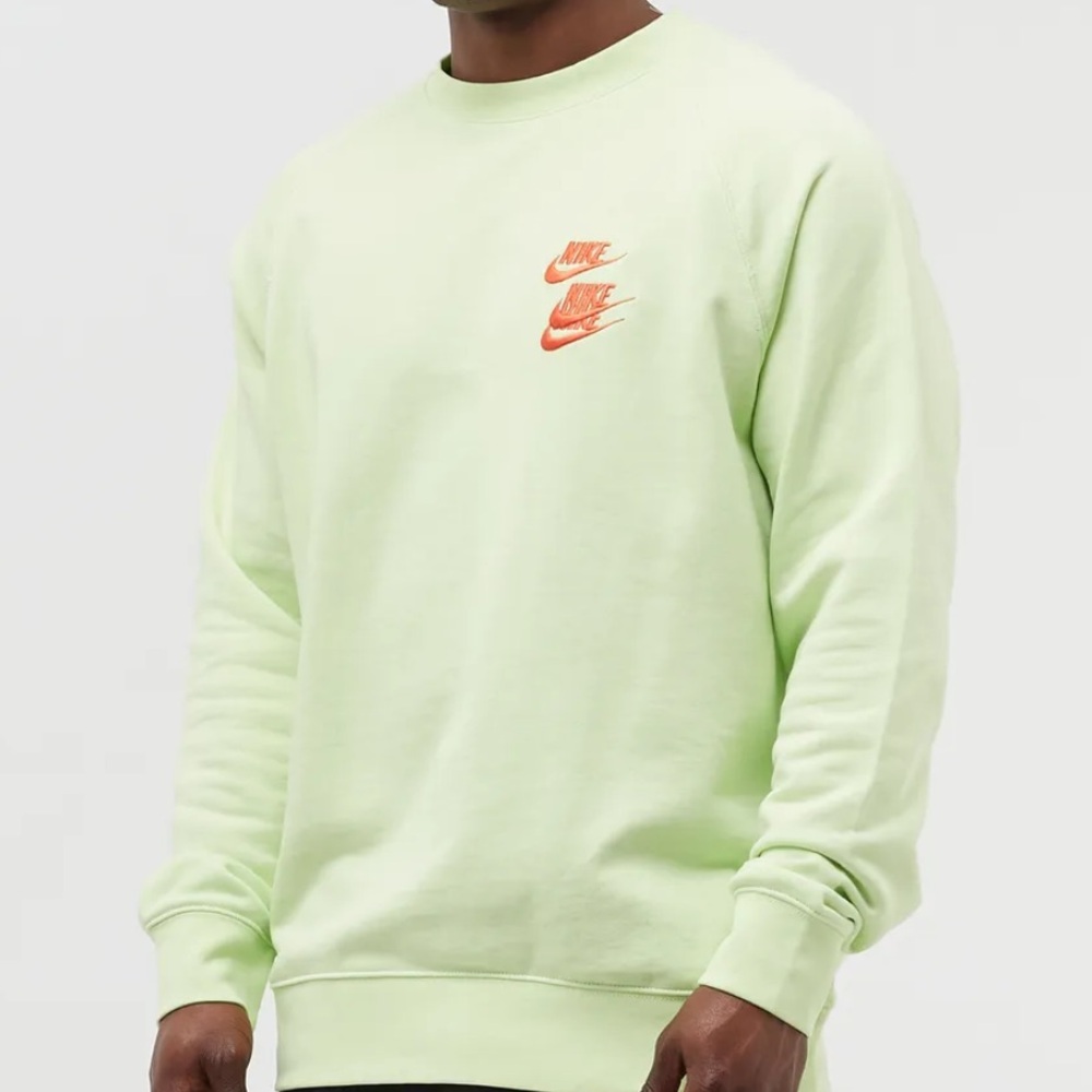 Nike Men’s World Tour Crew Neck Sweatshirt - XL
